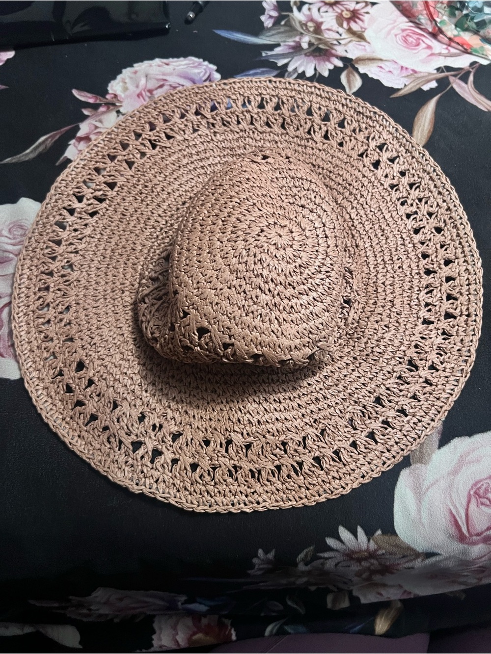 Time and Tru Crochet Wide-Brim Sun Hat - Beige Pink